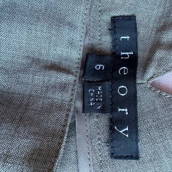 Theory size 6 beautiful tailored cuffed trousers - Picture 3 of 4